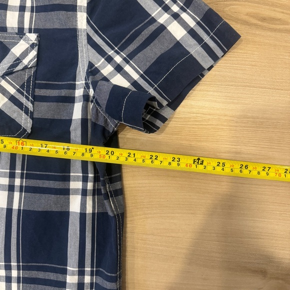 Men’s XL Short Sleeve button up shirt by Superdry in a blue/white plaid pattern - Picture 5 of 6